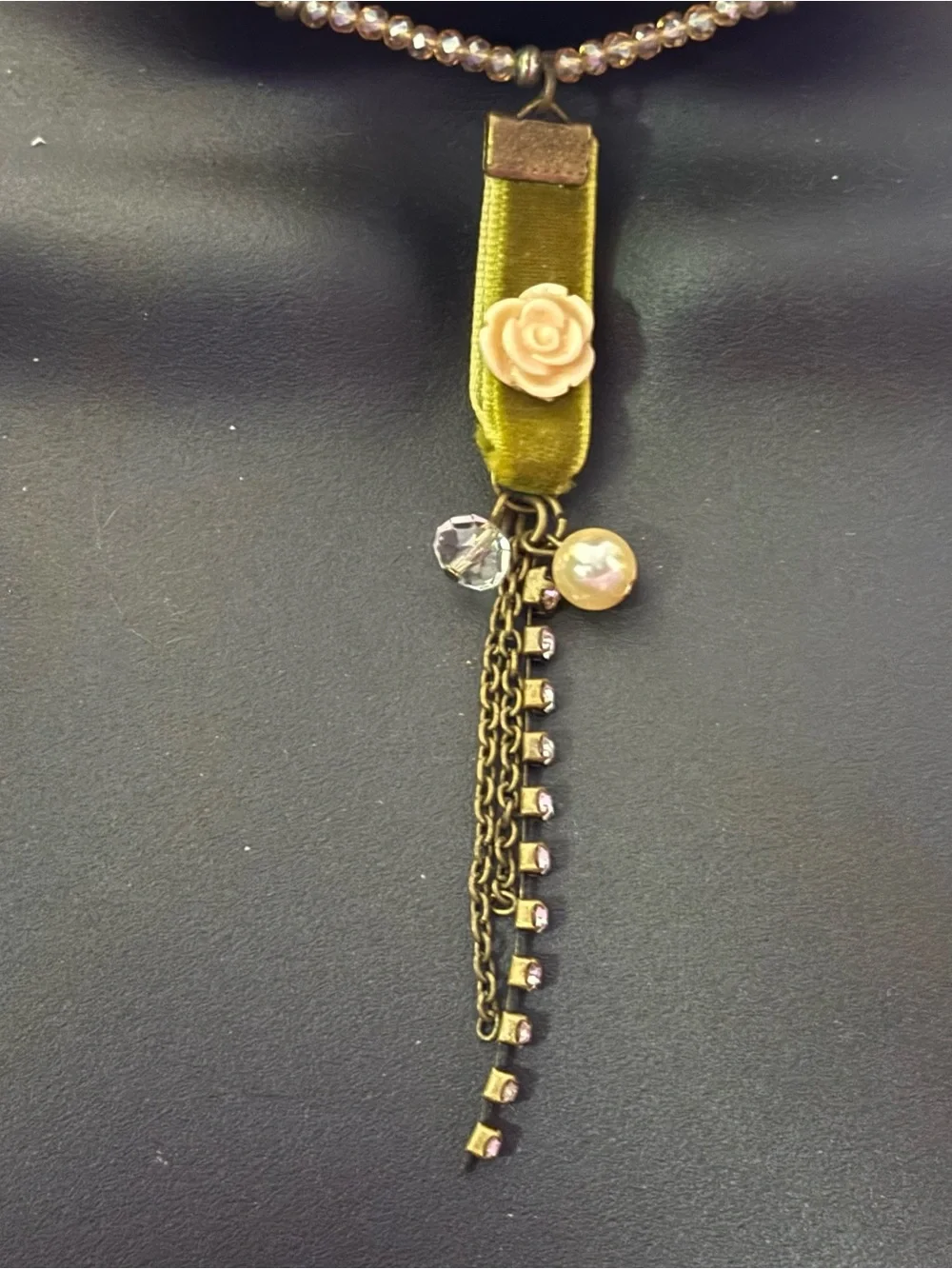 Victorian glass bead ribbon and rose pendant choker necklace - Picture 2 of 5